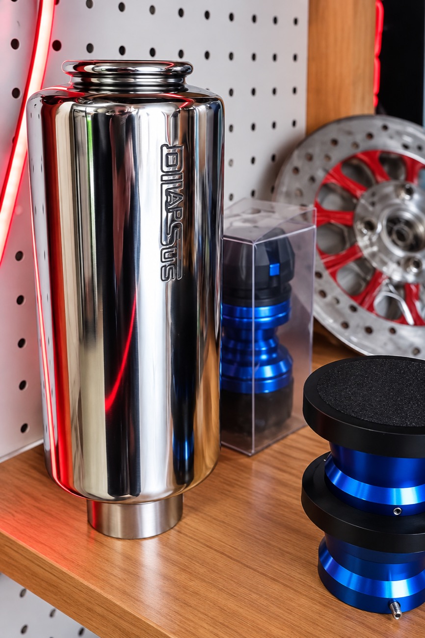 Accesorios cromados para motos en Erga